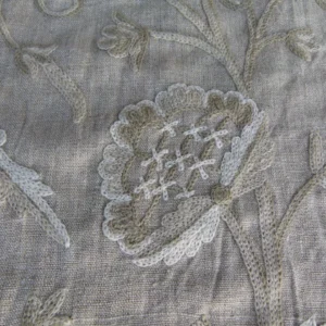 P1130380 Kravet Couture Hand Crewel Wool Linen  Palampore 30602.16 MSRP USD 298/Y