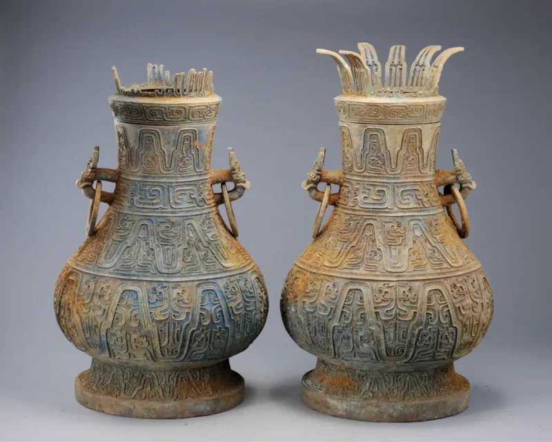 Set of lidded hu wine vessels of Elder Qi of Zeng, from tomb no. 88 at Sujialong, Jingshan. Bronze, 750-650 BC Chinoisery Flower in Vase Bronze Age 100% Silk Damask Emerald Deep Green Radiance! Highest Quality MSRP USD 400+/Yard