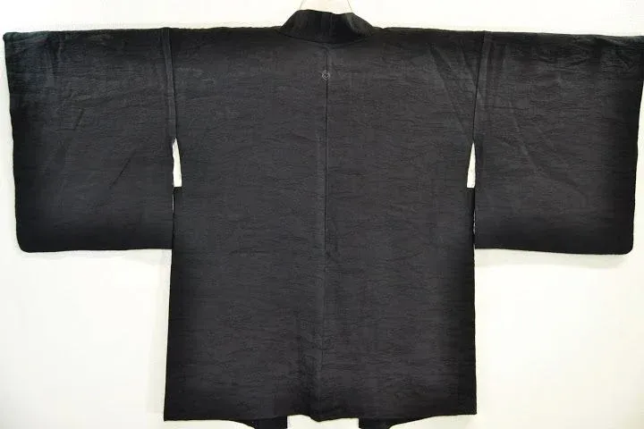 High Quality Japanese 100% Silk Haori Jacket Hand-Made Chrysanthemum Tsunami Black