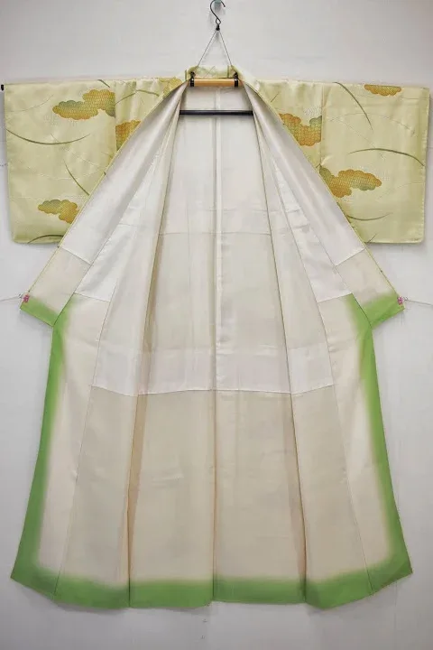 High Quality Hand Made 100% Silk Wedding Komon Cloud Fortune Hexagon