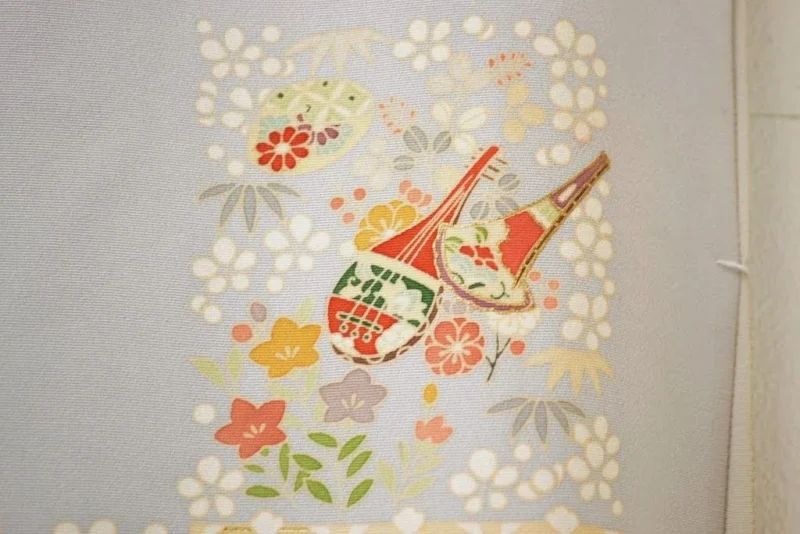 F44aDSC_0777 100% Silk Kimono Wedding TSUKESAGE Biwa Guitar Music Flower Geometric