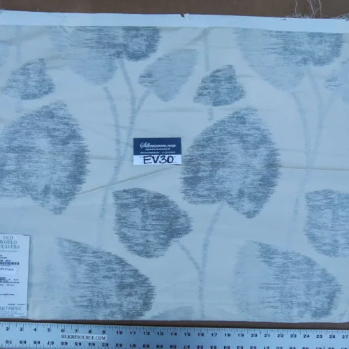 P1130890 56 EV30 Scalamandre Old World Weavers Isabella Moon Glow Contemporary White Gray Square 22 x 27 inches MSRP USD428/y