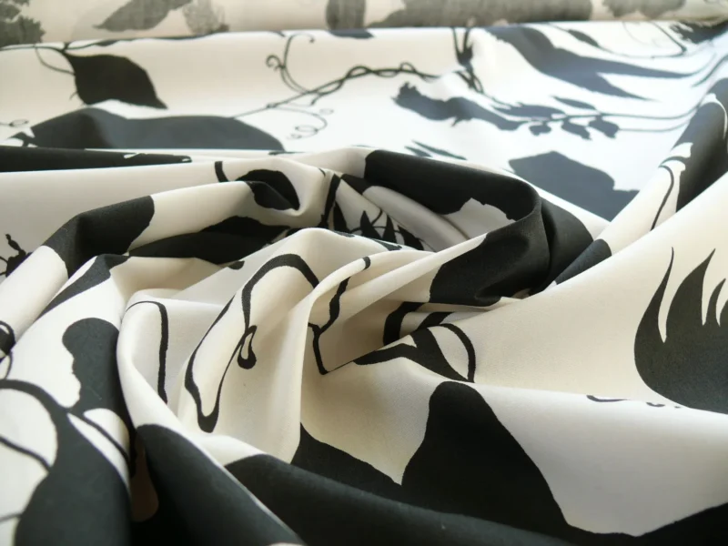 P1330460 By Yd Duralee "Flora Imperialis Black" & WHITE COTTON BIRD DRAGONFLY Print