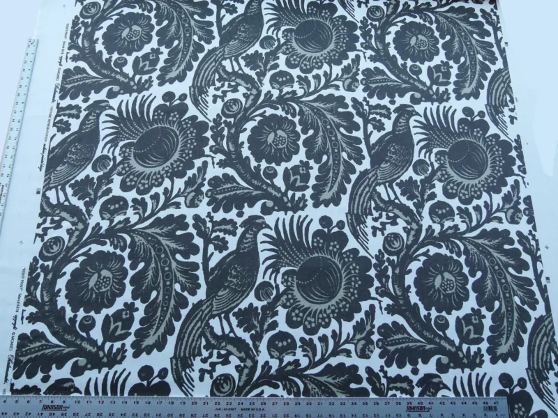 P1020669 Scalamandre Resist Print Taupe Bird Flower Toile Linen Gray White MSRP USD 300/Y