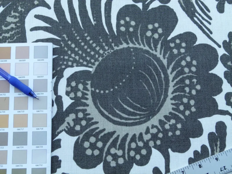 P1020672 Scalamandre Resist Print Taupe Bird Flower Toile Linen Gray White MSRP USD 300/Y