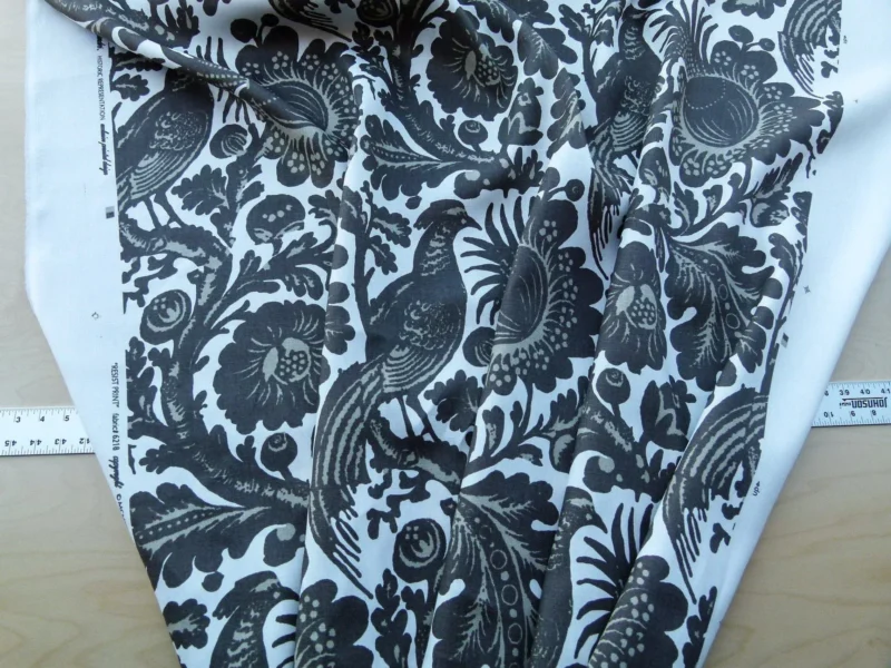 P1020676 Scalamandre Resist Print Taupe Bird Flower Toile Linen Gray White MSRP USD 300/Y