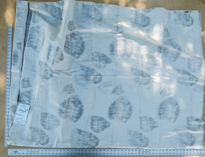 P1130730 Scalamandre Length 2.4y Isabella Moon Glow White Gray Foliage Silk Contemporary MSRP USD 428/y