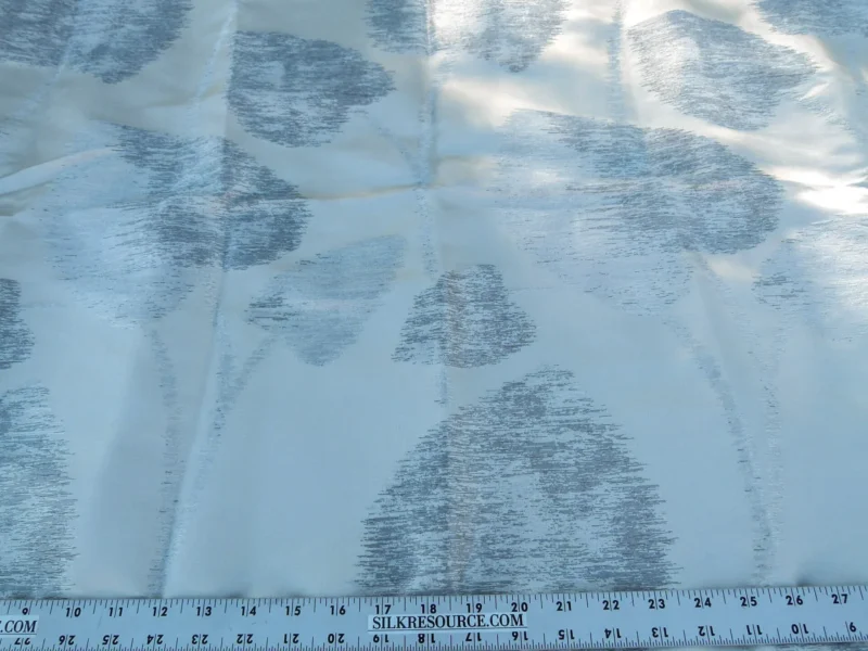 P1130733 Scalamandre Length 2.4y Isabella Moon Glow White Gray Foliage Silk Contemporary MSRP USD 428/y