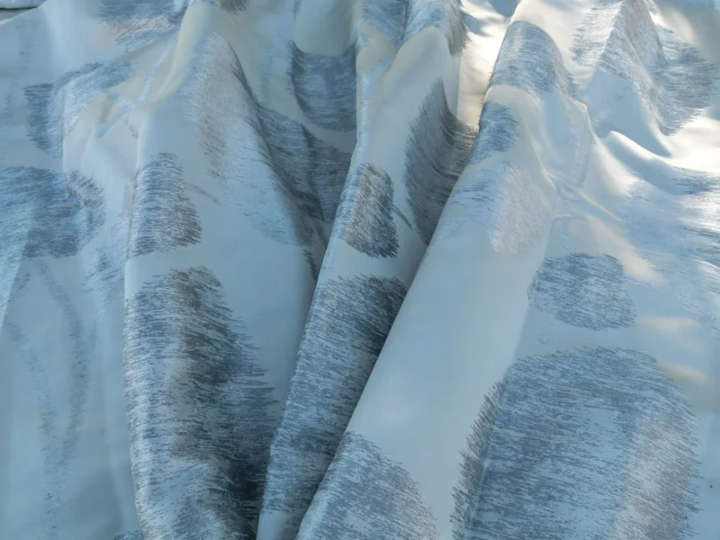 P1130736 Scalamandre Length 2.4y Isabella Moon Glow White Gray Foliage Silk Contemporary MSRP USD 428/y