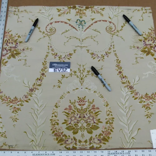 P1140347 56 EV32 Square 27 x 27 inches Scalamandre Old World Weavers Printemps Beige Floral Botanical