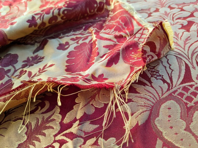 PXL_20231211_214706973~2 100% Silk Damask Classic Renaissance Artichoke Ruby Red Gold High End