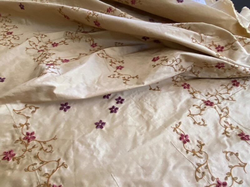 WhatsApp Image 2024-06-06 at 08.07.17_c219678a Scalamandre Old World Weavers Amaresh Embroidery Silk Gold Clematis