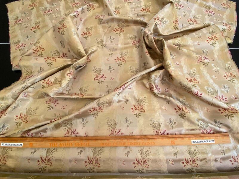 WhatsApp Image 2024-08-22 at 02.28.31_7f00bb9f 100%silk Lampas Garden Trail French Lace Creamy Gold MSRP USD 300+