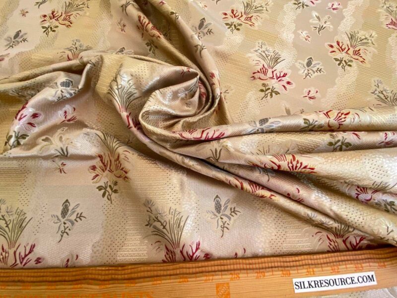 WhatsApp Image 2024-08-22 at 02.28.31_b9532d7c 100%silk Lampas Garden Trail French Lace Creamy Gold MSRP USD 300+