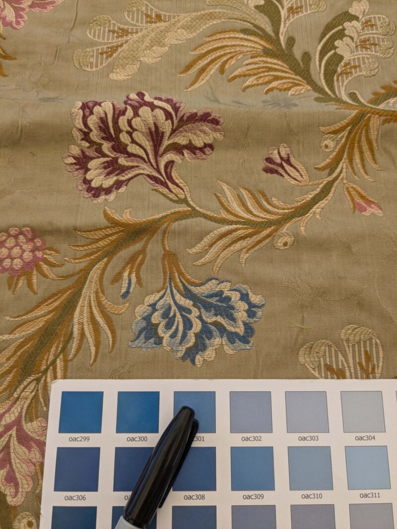 PXL_20240918_210038447 1.5y Old World Weaver VIVIANA French Lace Carnation Lampas Brown MSRP USD328/Y