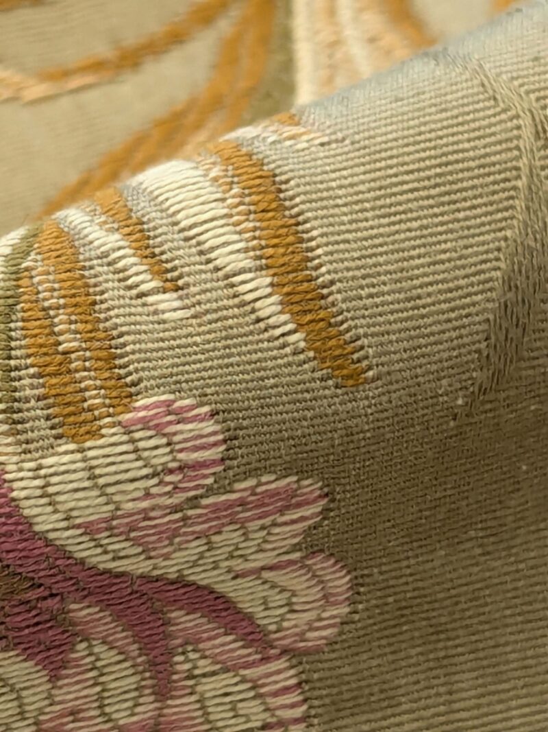 PXL_20240918_210053171 1.5y Old World Weaver VIVIANA French Lace Carnation Lampas Brown MSRP USD328/Y