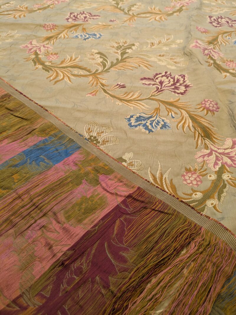 PXL_20240918_210103316 1.5y Old World Weaver VIVIANA French Lace Carnation Lampas Brown MSRP USD328/Y