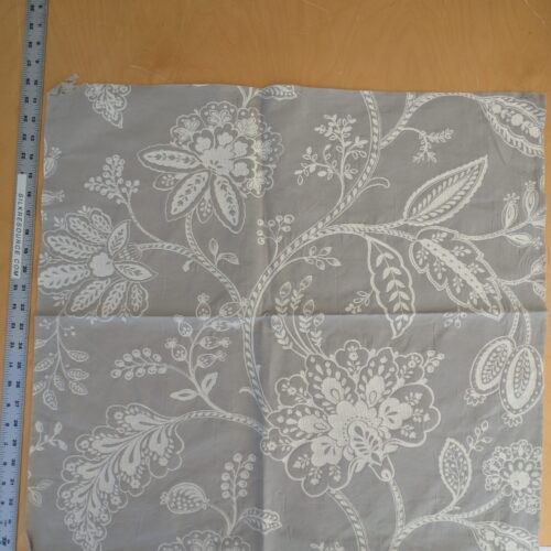 92 EV47 Square Scalamandre KAVERI VINE PEARL GREY Renaissance Chenille Pumice Beige Floral Botanical