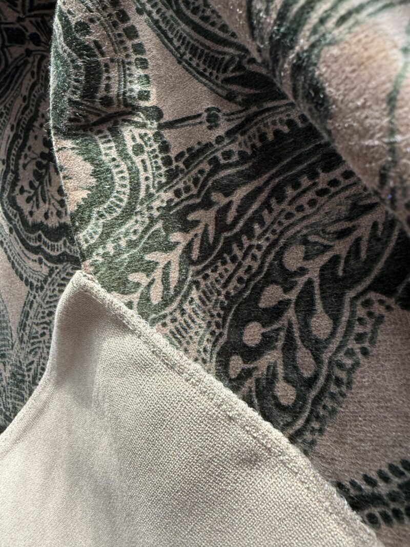 IMG_0704 Scalamandre Fonthill Cranbrook Printed Velvet Forest Rich Emerald Green Printed Renaissance Floral Jacobean MSRP USD368/Y