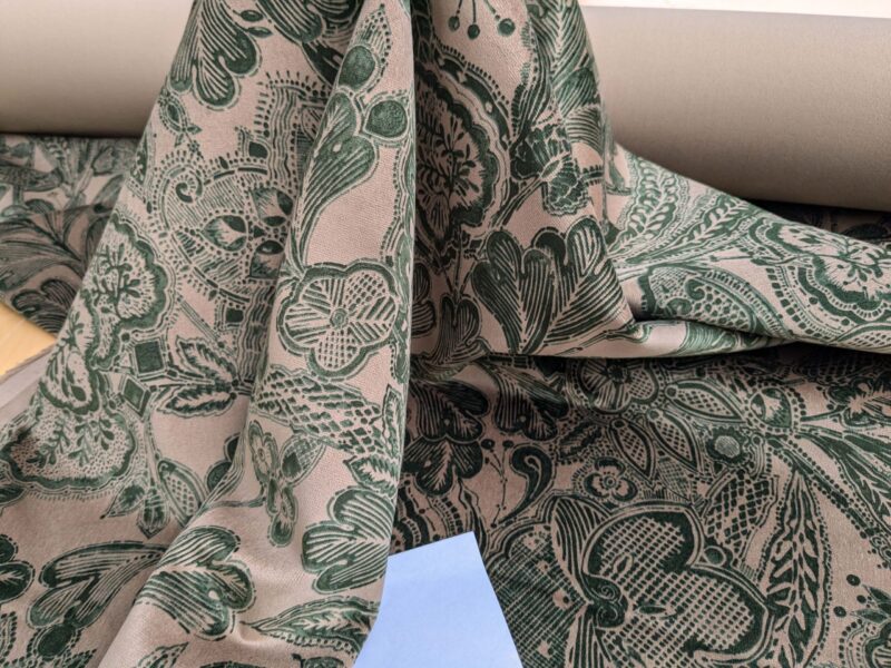 PXL_20250424_221012153 Scalamandre Fonthill Cranbrook Printed Velvet Forest Rich Emerald Green Printed Renaissance Floral Jacobean MSRP USD368/Y