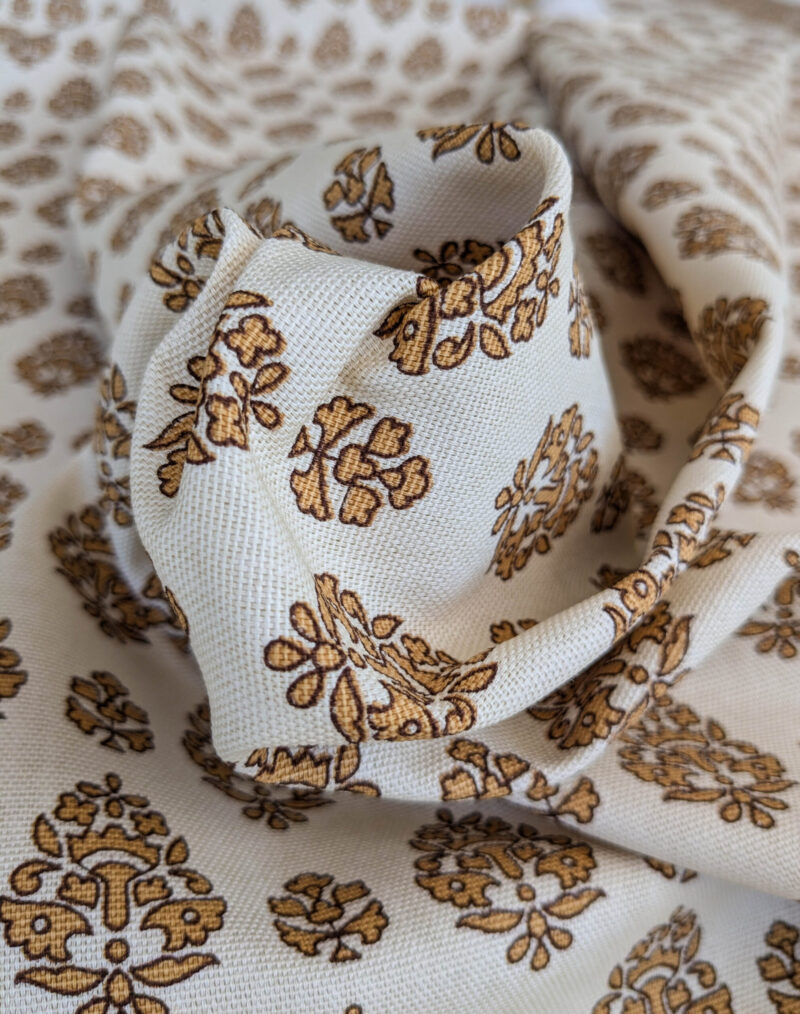 PXL_20250626_175422432 Scalamandre Oscar De La Renta Jaipur Crest Brown Earthy Gold Indian Linen Print with Border