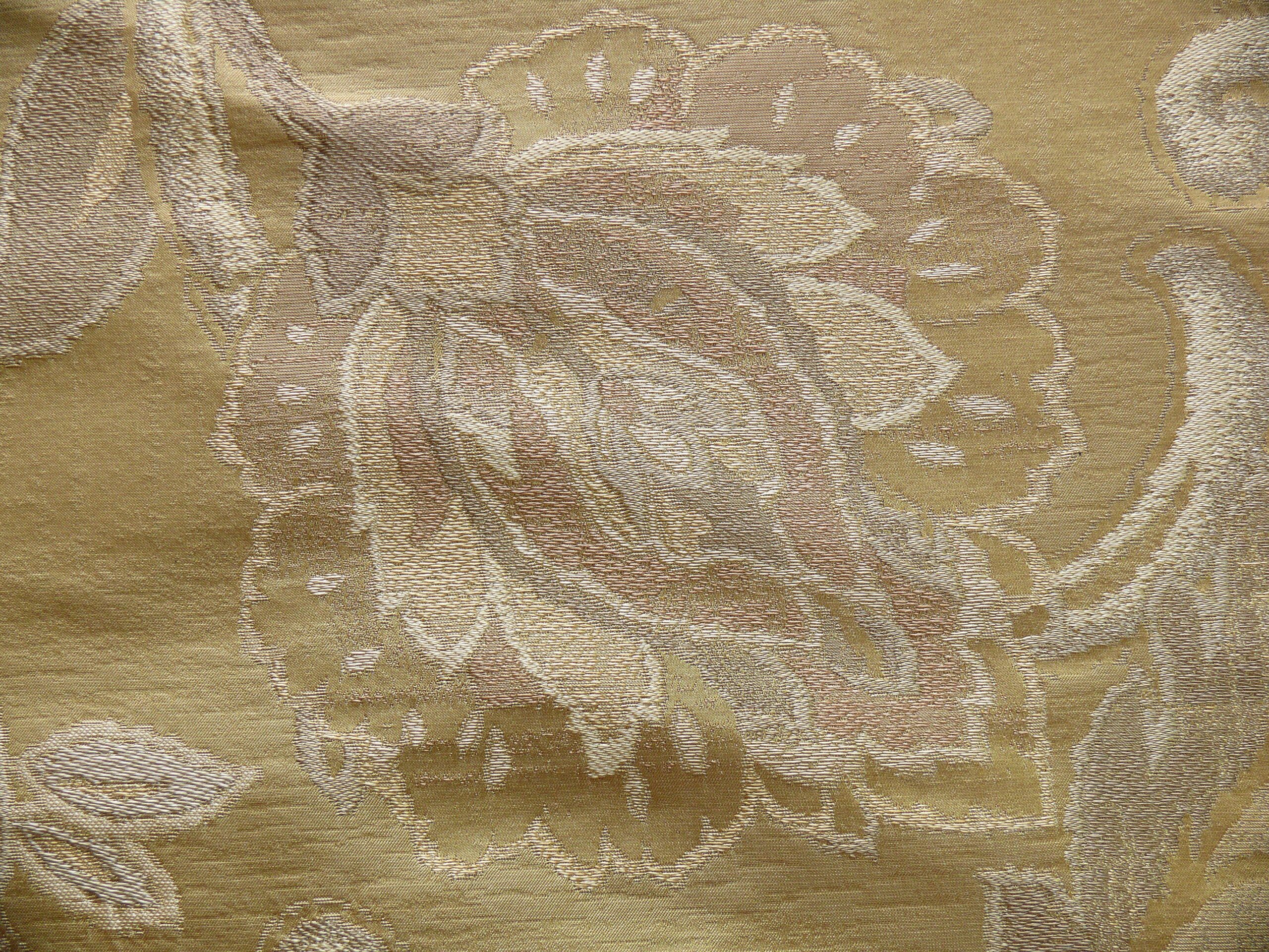 P1110256 by yard 100% Silk Lampas Tri-leaf Flower "brick" Red Yellow Pink Gold