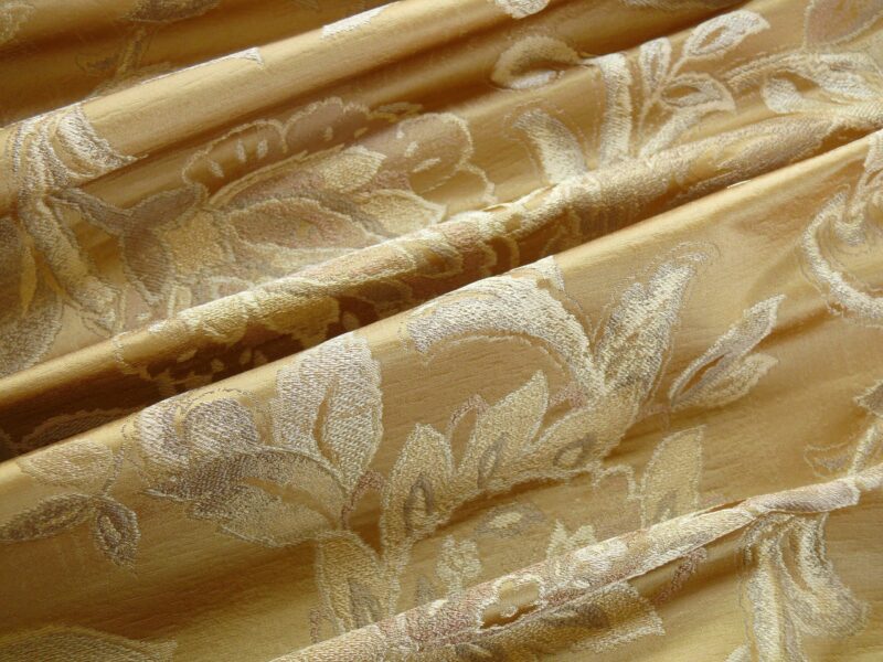 P1110268 RM Coco 100% silk Lampas Gilded Paisley Lariat Cream White Gold Silver MSRP USD 267.90/Y