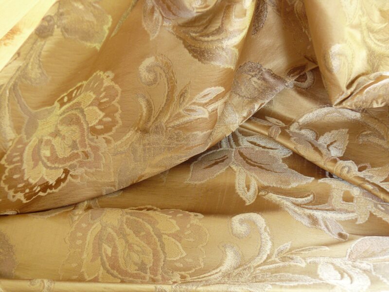 P1110270 RM Coco 100% silk Lampas Gilded Paisley Lariat Cream White Gold Silver MSRP USD 267.90/Y